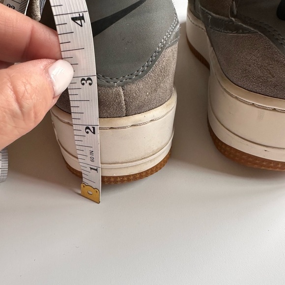 Nike Women’s Air Force 1 Sage Low Sneakers Gray Size 9 - Picture 4 of 14